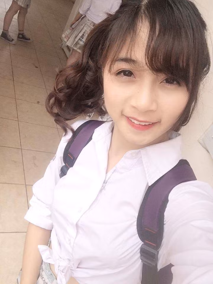 Sở hữu gương mặt nữ tính, không ai nghĩ Ngọc Ánh lại có thể đam mê những công việc bụi bặm, vất vả liên quan đến máy móc, kỹ thuật.