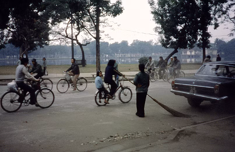 Một hình ảnh khác về hồ Thiền Quang năm 1986.
