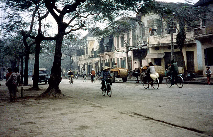 Một con phố cũ ở Hà Nội.