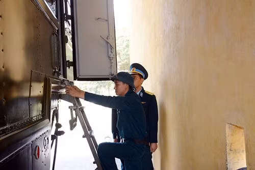 Tiểu đoàn 72, Trung đoàn 285, Sư đoàn 363, Quân chủng Phòng không - Không quân là tiểu đoàn tên lửa bắn rơi B-52 đầu tiên trên bầu trời Hà Nội trong Chiến dịch Hà Nội - Điện Biên Phủ trên không trong cuộc kháng chiến chống Mỹ.