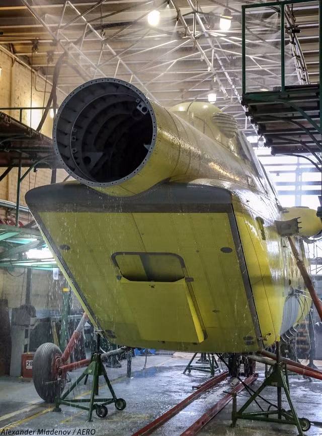 Tầm hoạt động tối đa của Mi-171 vào khoảng 800 km và có trần bay lên tới 6000 mét. Đây cũng được coi là một trong những chiếc trực thăng bay cao nhất mà Liên Xô và Nga sau này chế tạo. Nguồn ảnh: Sina.
