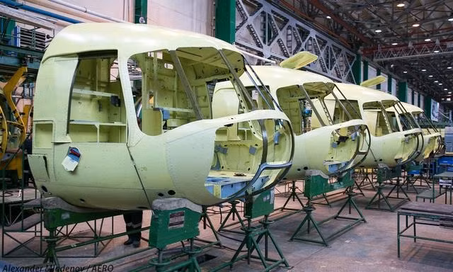 Có chiều dài 18,4 mét, Mi-171 sử dụng cánh quạt 5 lá và có đường kính vòng quay 21,25 mét. Trọng lượng rỗng của chiếc trực thăng này vào khoảng 7,5 tấn và được trang bị 2 động cơ VK-2500PS cung cấp tổng cộng 4800 mã lực. Nguồn ảnh: Sina.