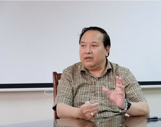  Ba lãnh đạo cấp vụ Bộ Y tế, Khoa học và Công nghệ bị khởi tố: Ngày 31/12/2021, Cơ quan Cảnh sát điều tra Bộ Công an đã khởi tố ông Nguyễn Minh Tuấn - Nguyên vụ trưởng Vụ Trang thiết bị và công trình y tế, Bộ Y tế; Nguyễn Nam Liên - Vụ trưởng Vụ Kế hoạch tài chính (Bộ Y tế) và ông Trịnh Thanh Hùng - phó vụ trưởng Vụ Khoa học và công nghệ các ngành kinh tế kỹ thuật, Bộ Khoa học và công nghệ về tội Lợi dụng chức vụ quyền hạn trong khi thi hành công vụ.