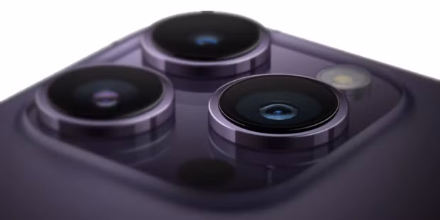 Camera ống kính tiềm vọng trên iPhone 15 Pro Max sẽ có thông số ống kính 85mm với khẩu độ f/2,8 và cảm biến 1/1,9 inch.