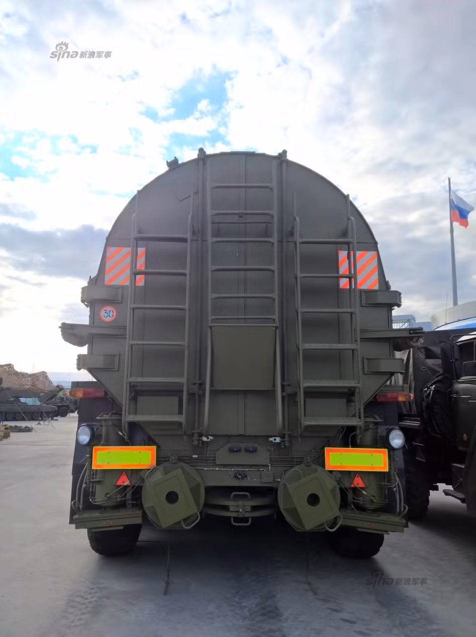 Tổ hợp vận chuyển Bulava sẽ được giới thiệu chính thức tại triển lãm Army-2016.