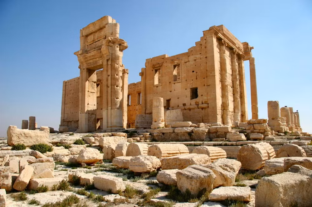 Sau nhiều thập niên được bảo tồn, vào năm 2012 - 2013, các di tích ở Palmyra đã bị hư hại do cuộc xung đột giữa quân chính phủ Syria và lực lượng nổi dậy. Đến tháng 5/2015, thành phố cổ này lại trở thành tâm điểm chú ý của thế giới khi trở thành nơi giao tranh ác liệt giữa quân đội chính phủ Syria và phiến quân Hồi giáo IS.