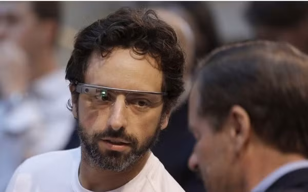  Sergey Brin – Google. Tài sản: 32,8 tỉ USD. Đồng sáng lập Google, Sergey Brin, 41 tuổi, là người giàu thứ 6 trong danh sách này. Sergey Brin chỉ "nghèo" hơn Larry Page một chút. Hiện tỉ phú công nghệ Brin đang lãnh đạo Google X, một trong những dự án đặc biệt của Google chuyên nghiên cứu và phát triển những ý tưởng công nghệ được coi là "điên rồ".