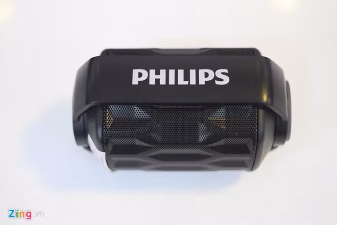 Về tổng thể, Philips Shoqbox Mini là chiếc loa nghe nhạc có thiết kế đẹp, khả năng xử lý âm thanh tốt từ nhạc jazz đến hiphop. Mặc dù có thể nổi và chống nước nhưng chất lượng âm thanh của loa không bị ảnh hưởng nhiều.