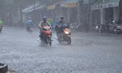 Trong hôm nay và ngày mai, Hà Nội sẽ có mưa dông nhiều về chiều tối và đêm.