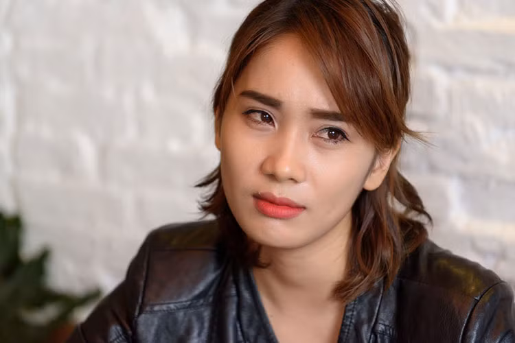 Khi bị dọa kiện, Phạm Lịch lên tiếng cho hay Phạm Anh Khoa từng 2 lần cố gặp cô để dàn xếp. Đến nay, nữ biên đạo vẫn khẳng định cô có trong tay bằng chứng, nhân chứng trong vụ tố Phạm Anh Khoa. Ảnh: Zing