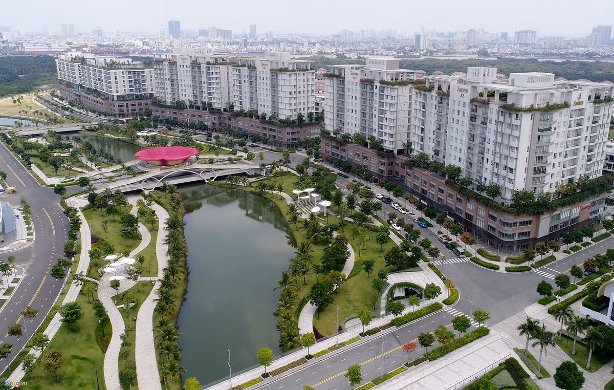 Các dãy căn hộ cao cấp bên đường Nguyễn Cơ Thạch đã có người ở.