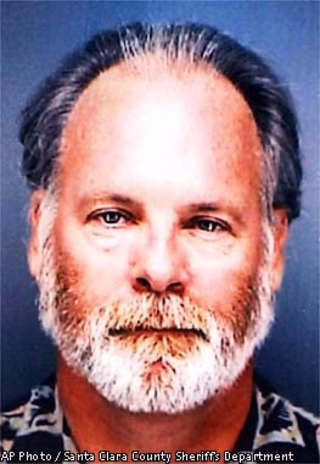 Chân dung John Hogan.