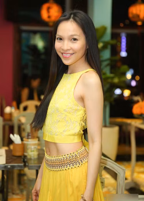 Hiền Thục tâm sự: “Chờ đợi duyên phận cần đến cả ngàn năm. Nhưng yêu một người chỉ cần trong chớp mắt”.