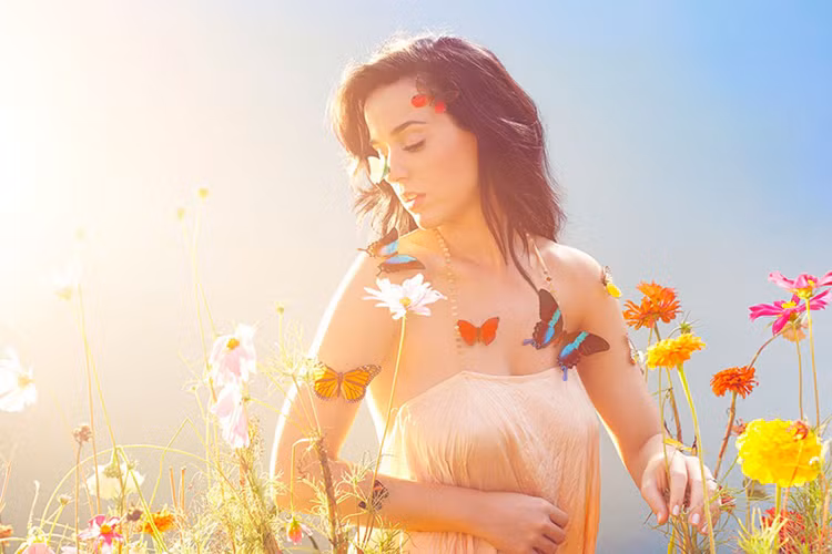 Katy Perry thường xuyên thay đổi hình ảnh để làm mới bản thân. Ảnh: FBNV