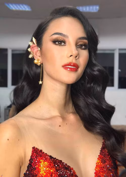 Catriona Gray - đương kim Hoa hậu Hoàn vũ Thế giới xếp thứ ba.