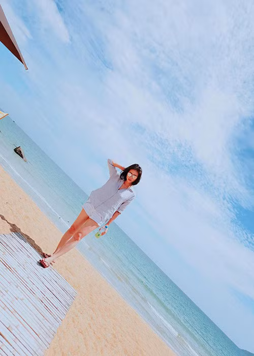 Ngoài đời, Ngô Thanh Vân theo đuổi phong cách thời trang trẻ trung, năng động.