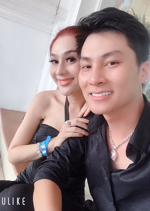 "Chồng tôi bớt chơi điện tử lại hẳn, anh phụ vợ chăm con, thức đêm cùng vợ lúc con ốm, có trách nhiệm hơn trong gia đình", cô chia sẻ.