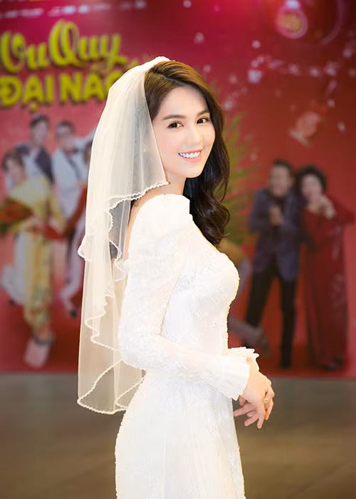 "Vu quy đại náo" là dự án phim ảnh có sự tham gia diễn xuất của Ngọc Trinh. Ảnh: FBNV