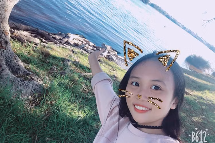 Bé Gà cũng không ngần ngại chia sẻ hình ảnh đời thường của mình trên trang cá nhân.