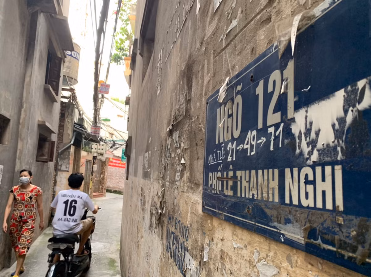 “Xóm chạy thận” nằm tại một ngõ nhỏ trên phố Lê Thanh Nghị (phường Bách Khoa, quận Hai Bà Trưng).