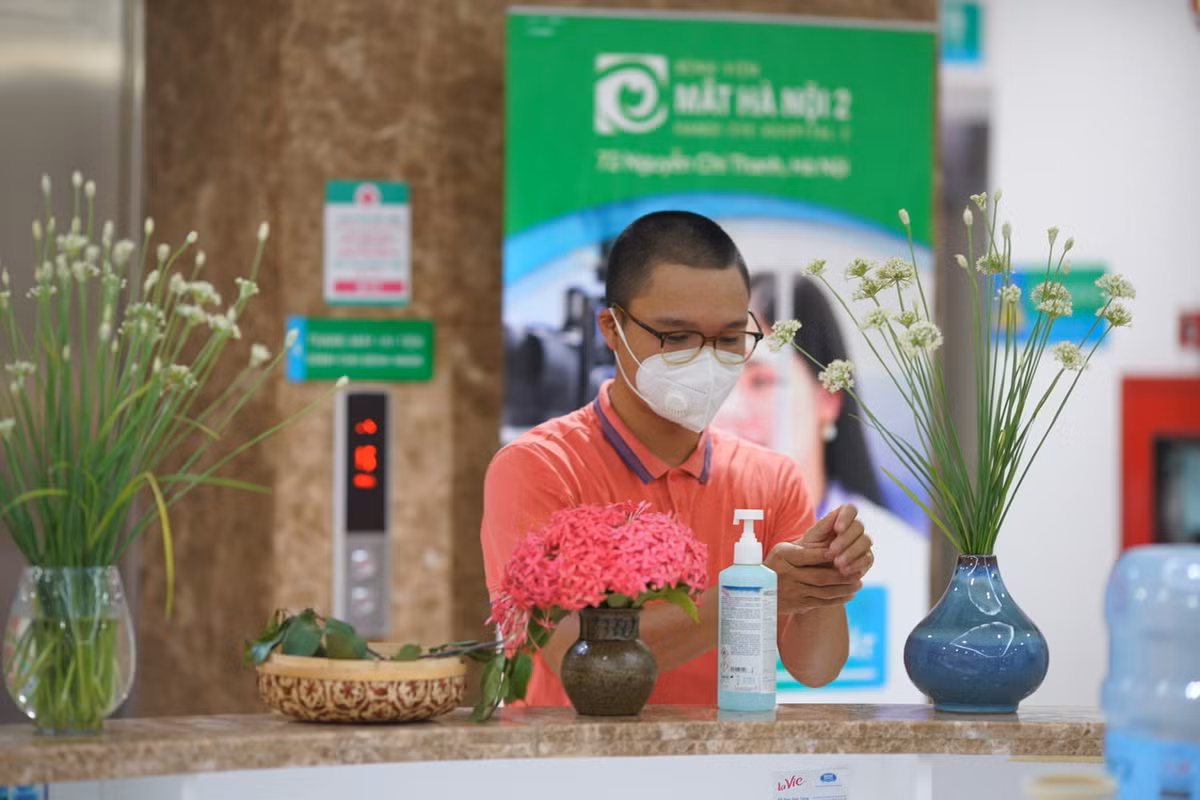 Tất cả người dân tới tiêm vắc xin đều được yêu cầu thực hiện theo quy định 5K của Bộ Y tế.