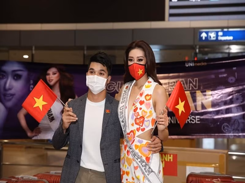 Bảo Hoàng cho biết, dù không muốn cuộc sống đời tư được chú ý nhưng vẫn công khai trang cá nhân, dùng nó như một kênh truyền thông, quảng bá hình ảnh của Khánh Vân thêm sức lan tỏa.