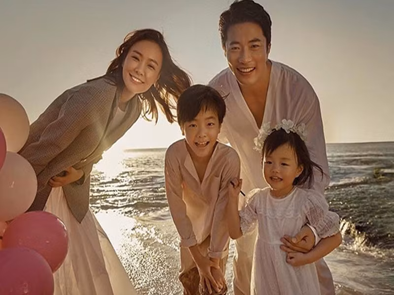  Kwon Sang Woo và Son Tae Young hiện tại có hai người con chung: 1 trai, 1 gái. Ảnh: Vietnamnet