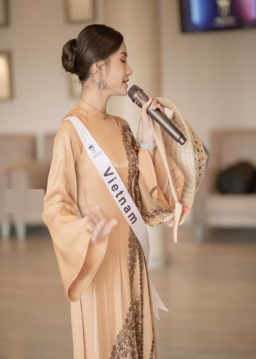 Thanh Hà trượt giải Thí sinh tài năng nhất. Ảnh: Miss Eco International