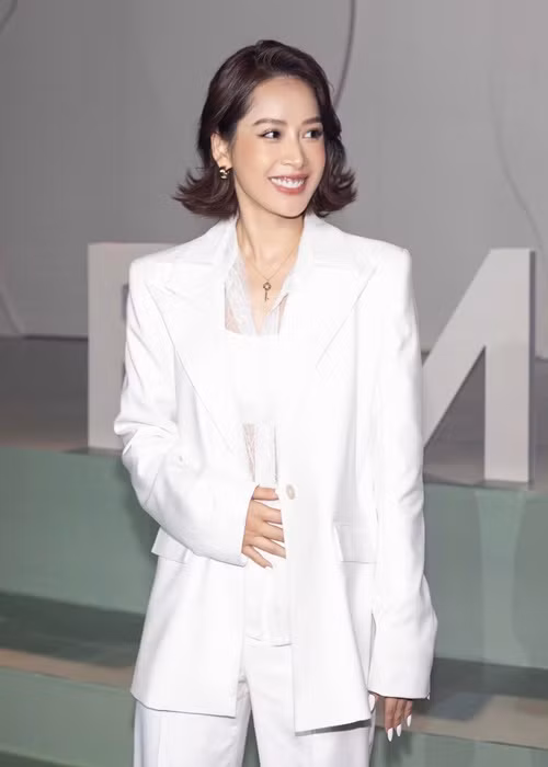 Chi Pu hủy toàn bộ kế hoạch ra mắt sản phẩm âm nhạc. Cô muốn tập trung cho kinh doanh nội y. Ảnh: FBNV