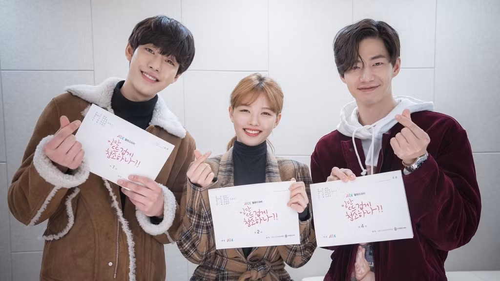 Cô nàng cũng sẽ tái hợp Song Jae Rim trong phim mới. Cả hai từng cùng đóng chung trong Mặt trăng ôm mặt trời 6 năm trước