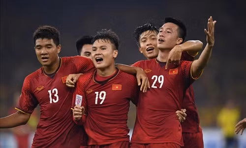Doi tuyen Viet Nam duoc thuong the nao sau tran hoa Malaysia?-Hinh-2