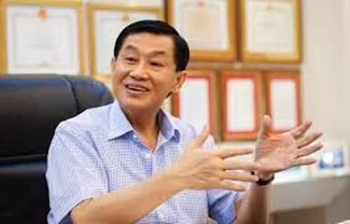 Mới đây, Tập đoàn đa quốc gia IPP của ông Johnathan Hạnh Nguyễn có công văn gửi Bộ trưởng Bộ Giao thông vận tải xin đầu tư Nhà ga hành khách T3 Cảng hàng không quốc tế Tân Sơn Nhất. Dự án ước tính có tổng mức đầu tư lên tới 11.659 tỷ đồng, với thời gian hoàn vốn khoảng 23 năm.