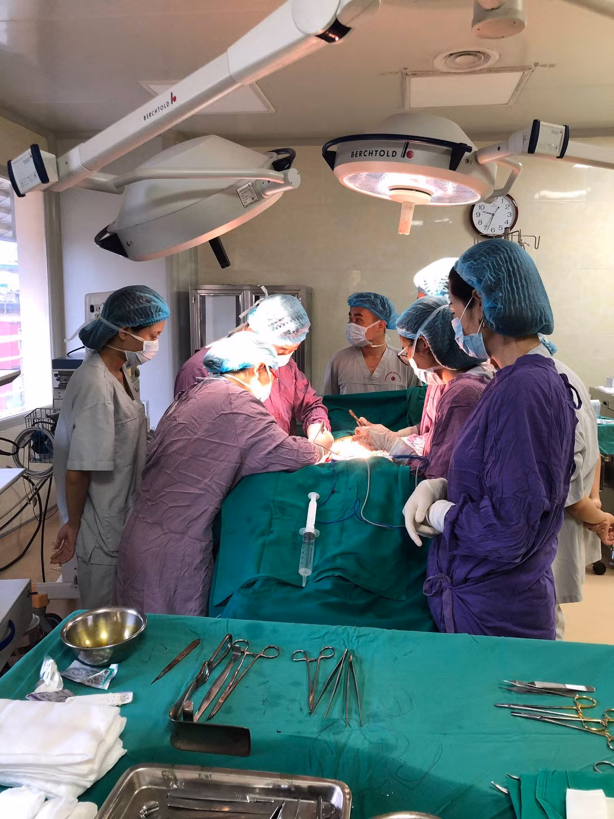Rước họa vì ham làm đẹp giá rẻ dịp Tết - Hình 2 Ruoc hoa vi ham lam dep gia re dip Tet-Hinh-2