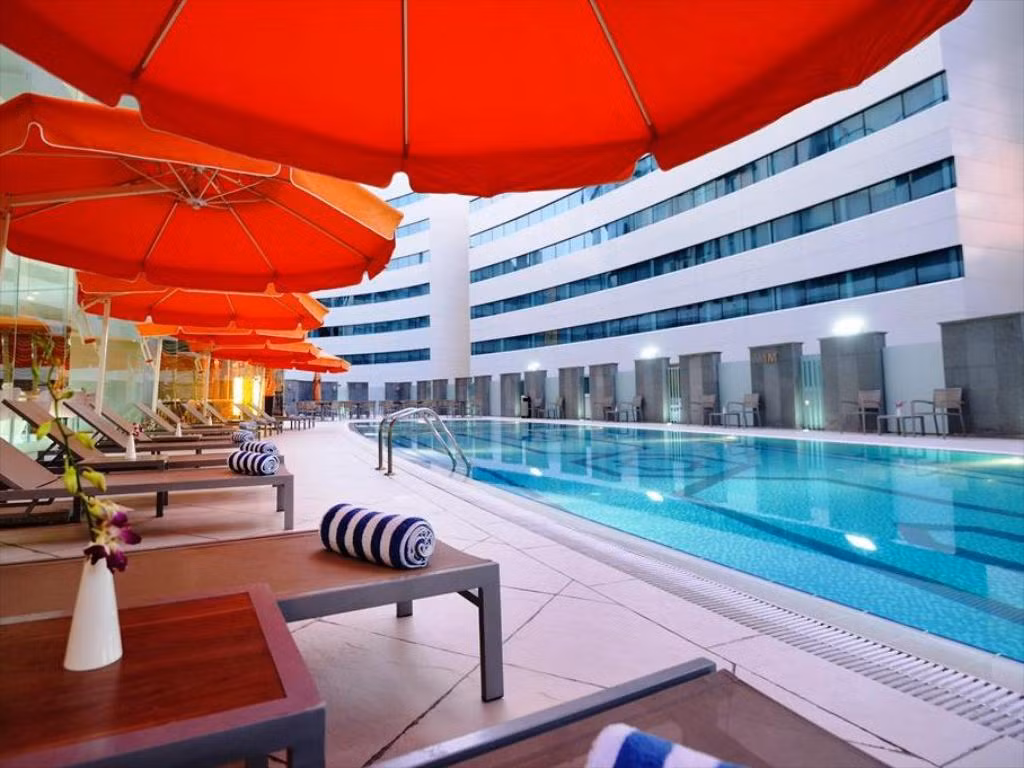Sở hữu khuôn viên rộng rãi, khách sạn Holiday Villa sẽ là địa điểm đội tuyển Việt Nam có thể thư giãn.
