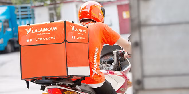 Lalamove đặt mục tiêu đến hết quý I/2019 sẽ có khoảng 10.000 tài xế đối tác hoạt động thường xuyên tại khu vực Hà Nội. Mức chiết khấu với tài xế chỉ khoảng 20% (bao gồm cả thuế, phí), thấp hơn so với các hãng khác ở mức 25-30%. Ảnh: Zing.