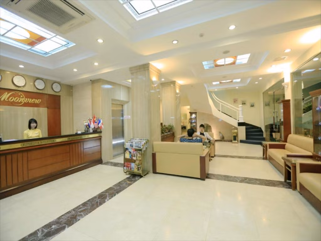 Sảnh khách sạn có lễ tân tiếp đón 24 giờ. Ảnh: Agoda.