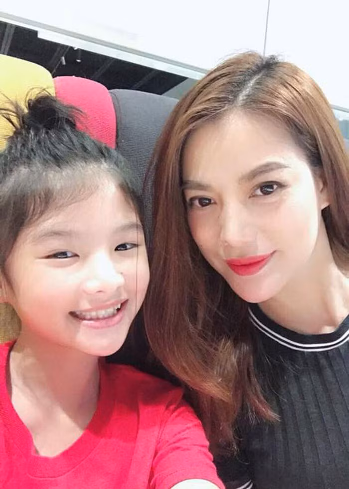 Con gái Trương Ngọc Ánh và Trần Bảo Sơn có cuộc sống đúng chất tiểu thư. Ảnh: FBNV.