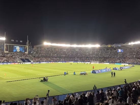 Zayed Sports City cũng sẽ là nơi diễn ra trận chung kết Asian Cup 2019. Ảnh: TripAdvisor.