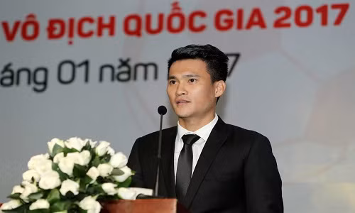 Le Cong Vinh nhan tin xin rut ung cu Ban chap hanh VFF ngay truoc Dai hoi