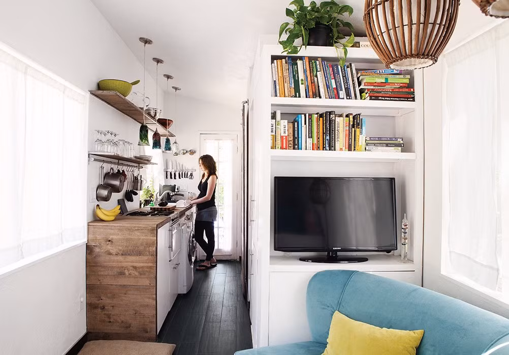 Góc bếp nhỏ tiện nghi và đảm bảo độ thoáng nhất định.