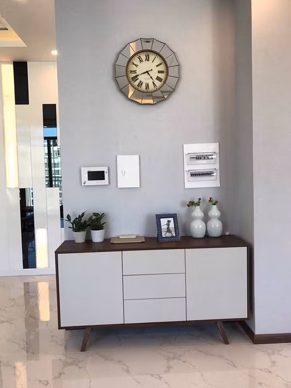 Chia sẻ của cô nàng Á hậu Thái Mỹ Linh nhận được nhiều quan tâm, bên cạnh sự xuýt xoa, ngưỡng mộ khi ở độ tuổi còn rất trẻ đã sở hữu căn hộ thuộc hàng cao cấp.