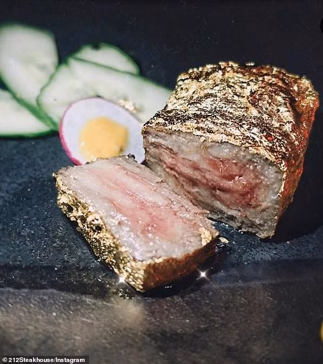 212 Steakhouse là nhà hàng duy nhất tại ở thành phố New York được chứng nhận bán thịt bò Kobe chính hãng từ Nhật Bản.