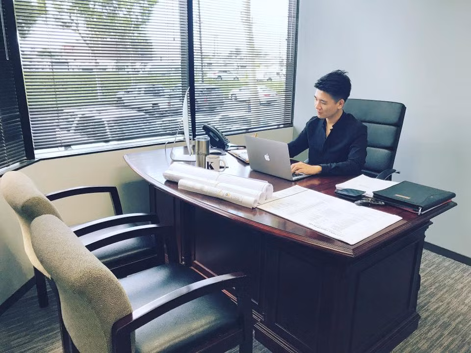 Đáng chú ý, người thừa kế của ông chủ SHB không nắm giữ một cổ phần nào trong các công ty mà cha mình làm chủ. Ảnh: VTC.