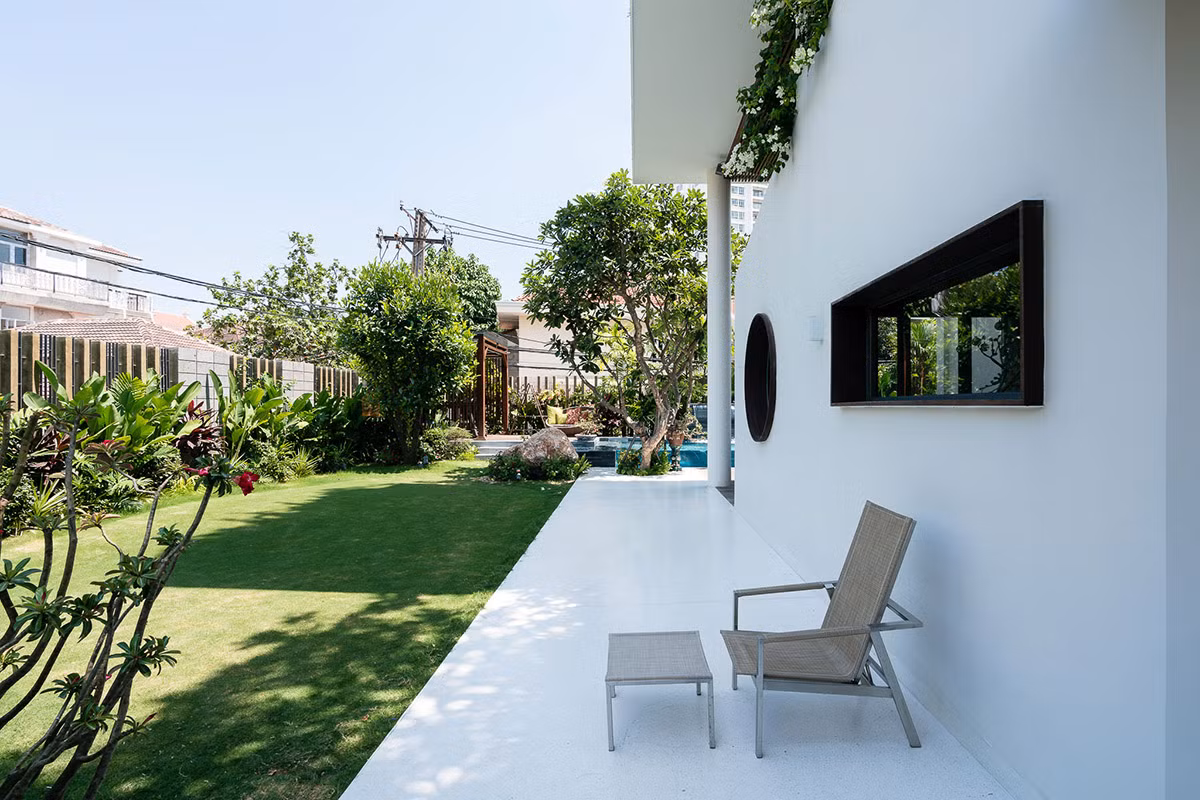 Tiêu chí thiết kế biệt thự là hướng vào sự cân bằng giữa khía cạnh hình thức và tính thực tiễn.