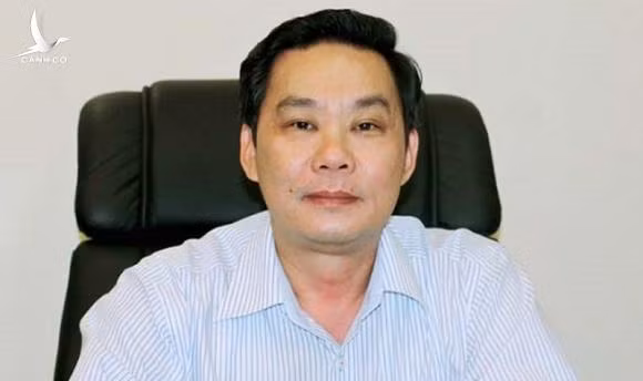 Ông Lê Hồng Sơn sinh năm 1964, quê quán xã Hoằng Đức, huyện Hoằng Hóa, tỉnh Thanh Hóa. Ông có trình độ chuyên môn Cử nhân Luật; Cao cấp lý luận chính trị. 
