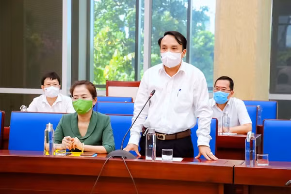 Nghệ An quyết định cách ly xã hội toàn thành phố Vinh vào 0 giờ ngày 19/6 - Hình 2 Nghe An quyet dinh cach ly xa hoi toan thanh pho Vinh vao 0 gio ngay 19/6-Hinh-2