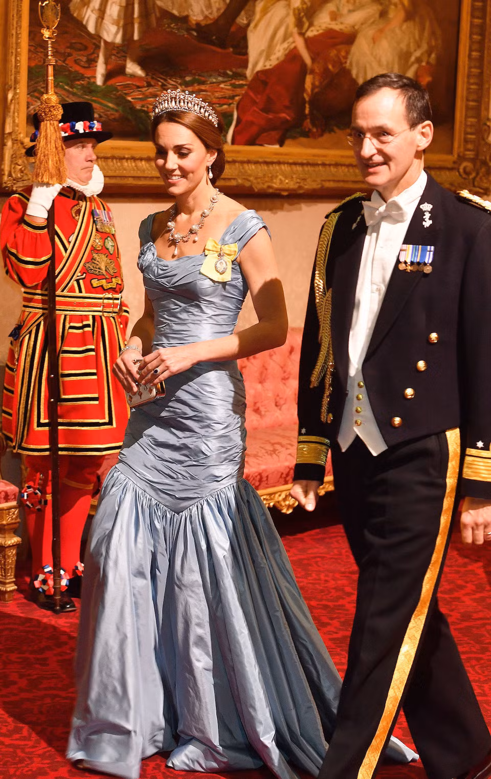 Công nương Kate Middleton đẹp lộng lẫy khi tham dự bữa tiệc tại Cung điện Buckingham ngày 23/10/2018.