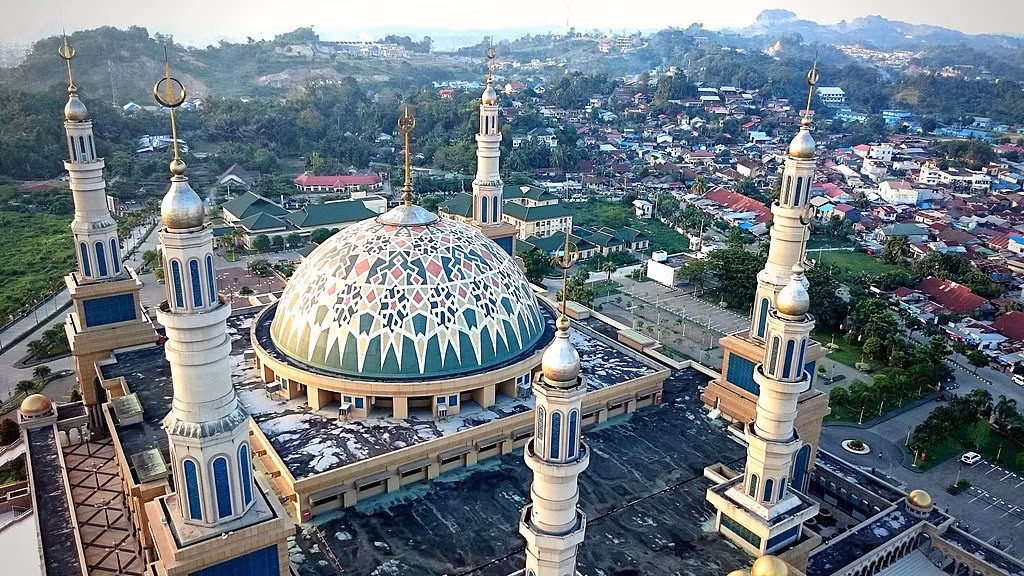 Đông Kalimantan là một trong 5 tỉnh nằm ở Kalimantan - phần lãnh thổ Indonesia phía đông đảo Borneo. Tỉnh giàu tài nguyên này có hai thành phố lớn là Samarinda và Balikpapan. Ảnh: Wikipedia.