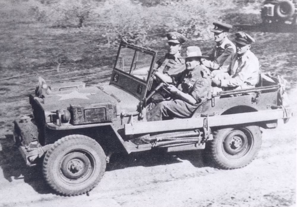 Tổng cộng đã có tới 640.000 chiếc Jeep được sản xuất trong Chiến tranh Thế giới thứ hai, trong số đó có 360.000 chiếc do hãng Willy sản xuất và 270.000 chiếc do Ford sản xuất. Nguồn ảnh: Warhistoryonline.