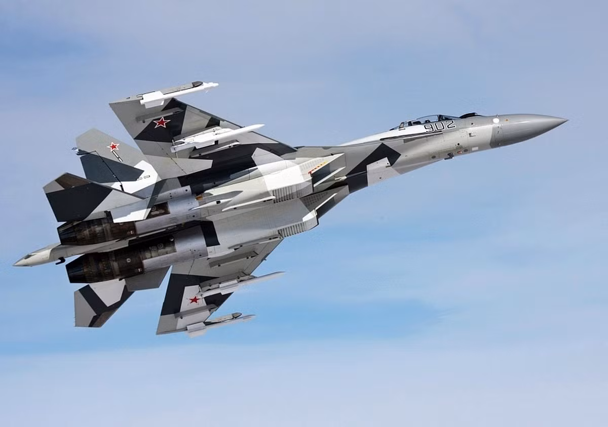 Theo nhiều nguồn tin, 24 chiếc tiêm kích Su-35 đều được phía Trung Quốc cho đóng tại căn cứ sân bay quân sự nằm ở tỉnh Quảng Đông, Đông Nam Trung Quốc - khu vực tiếp giáp với Biển Đông. Nguồn tin: Forces.